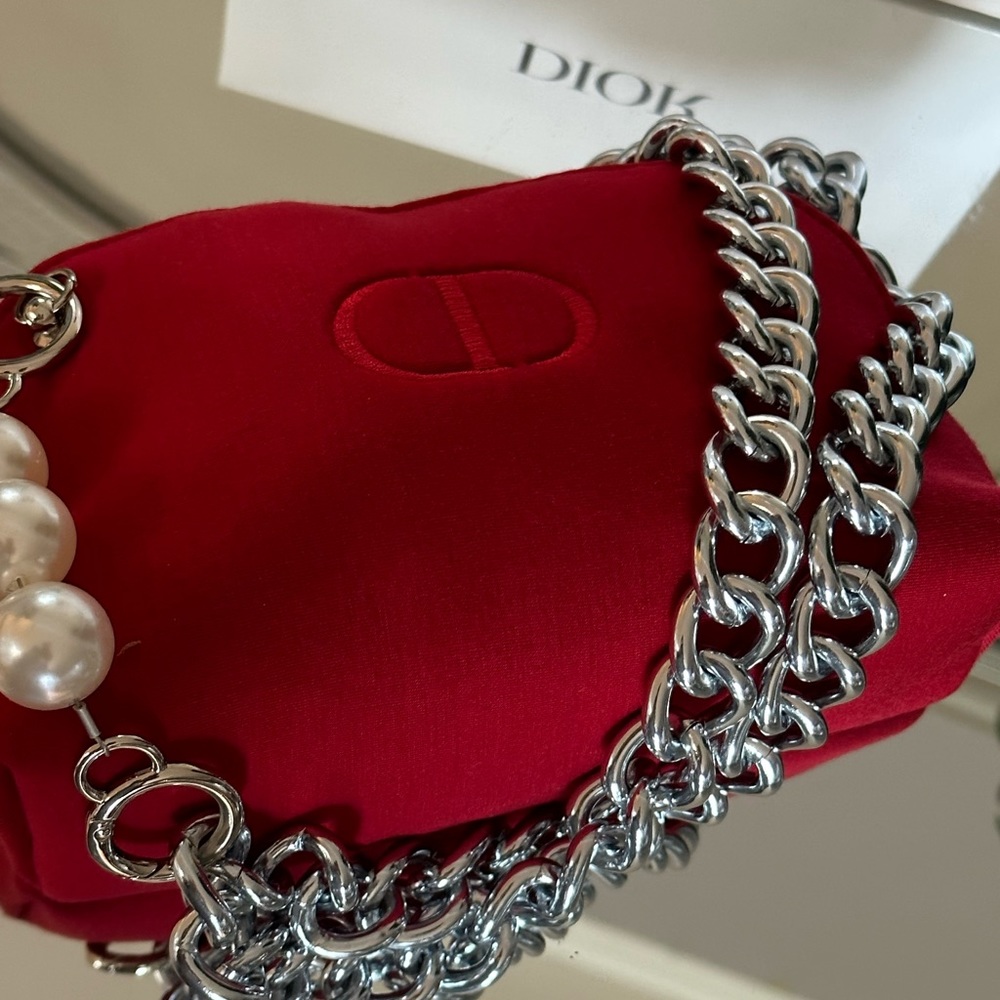 Dior - Picture 11 of 16